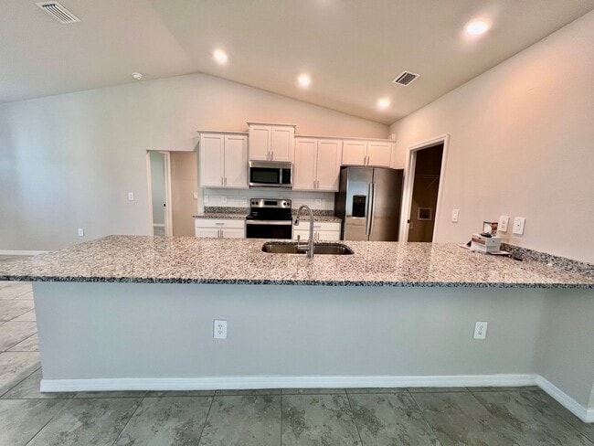 Building Photo - Stunning 3-Bedroom Single Family Home with...