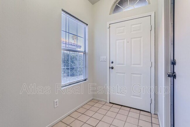 Building Photo - 8137 Calvin Crest Ave