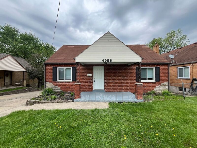 Primary Photo - 4988 Mt Alverno Rd