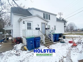 Building Photo - 1704 Merrill Ave