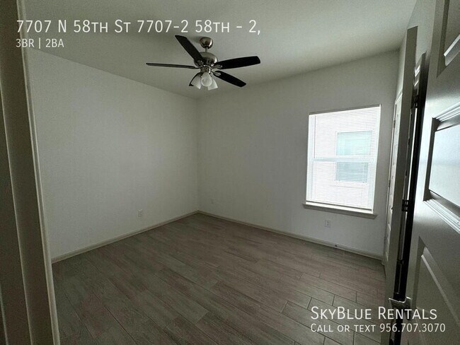 Foto del edificio - 7707 N 58th St