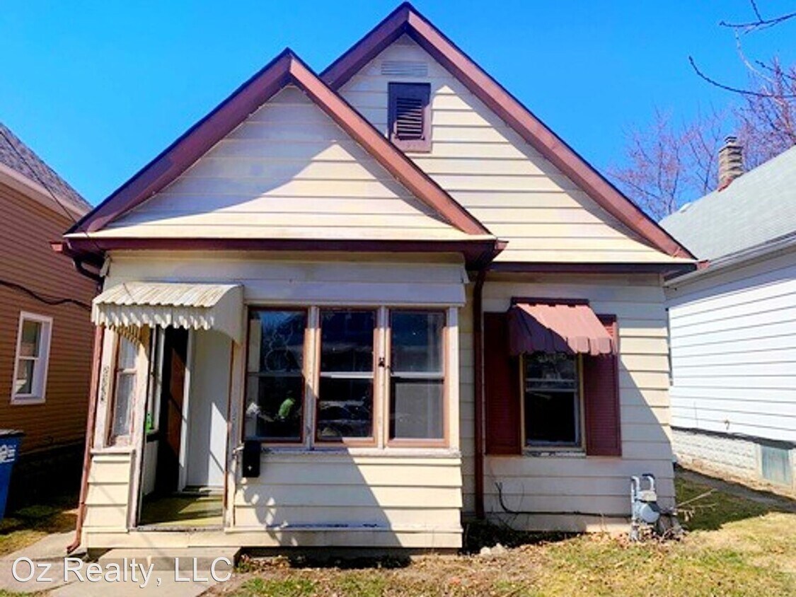 Primary Photo - 2 br, 1 bath House - 2333 Valentine St.