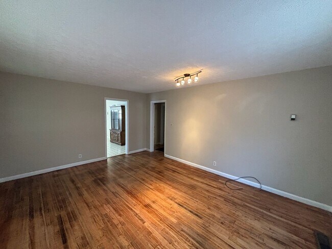 Building Photo - Cozy Home Located in Phenix City!!