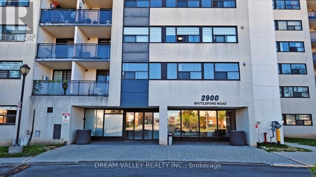 Building Photo - 2900-2900 Battleford Rd