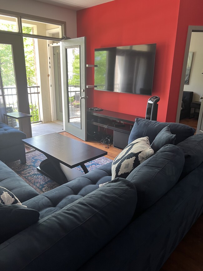 Foto del edificio - 390 17th St NW