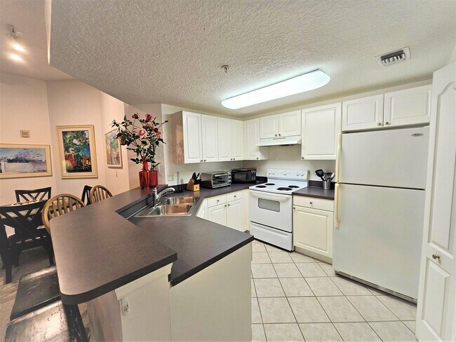 Foto del edificio - 5050 Fairways Cir