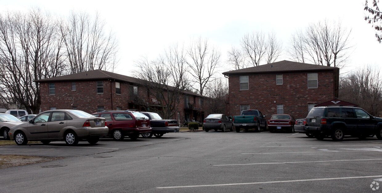 Foto del edificio - 205 W Troy Ave