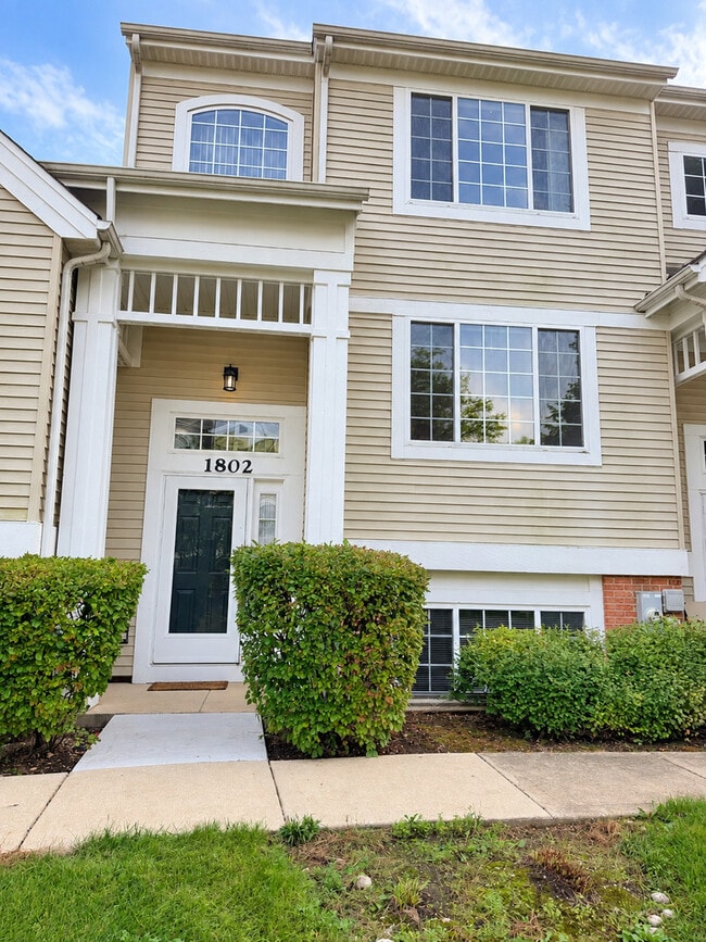 Building Photo - 1802 Whirlaway Ct