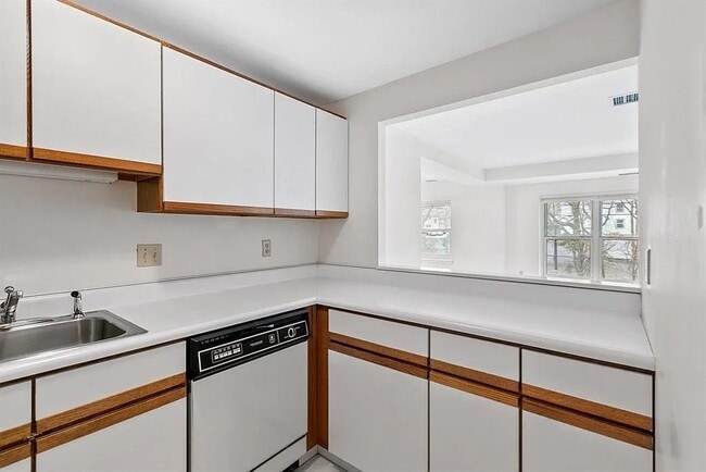 Foto del edificio - 1 Watermill Pl