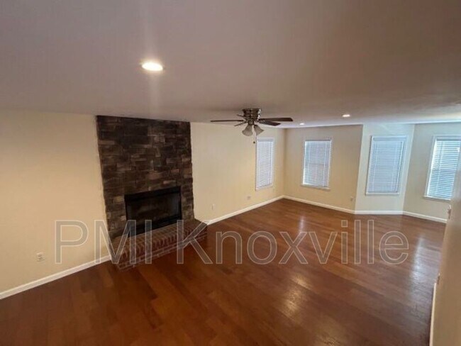 Foto del edificio - 7682 Pine Grove Providence Rd