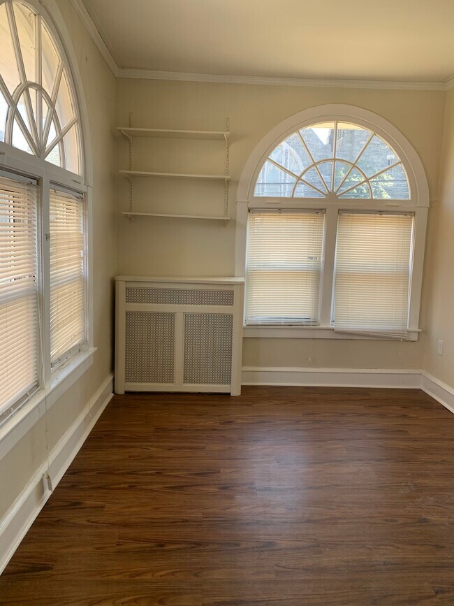 Foto del edificio - 2923 Garrett Rd