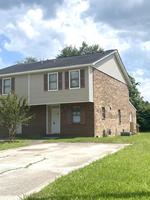 Primary Photo - 1552 Goshen Rd