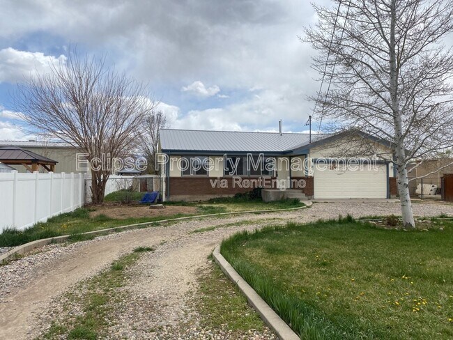 Building Photo - 230-229 29 Rd