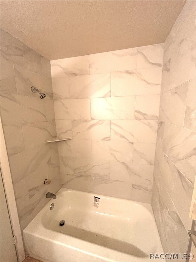 Building Photo - 1710 Tuttle St