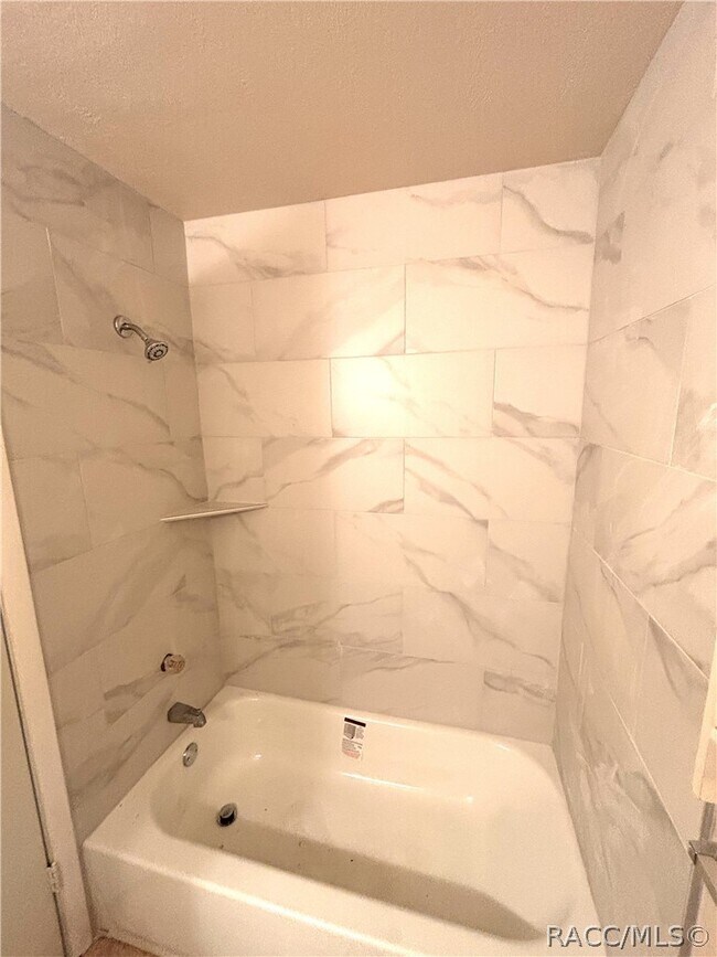 Foto del edificio - 1710 Tuttle St