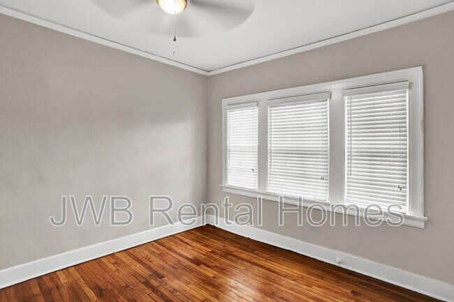 Foto del edificio - 1508 McDuff Ave S