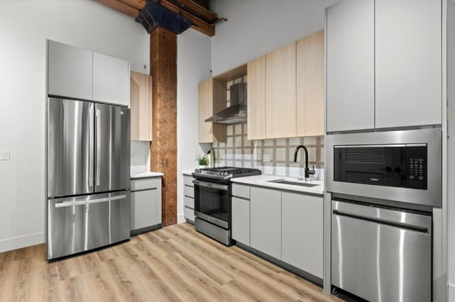 Photo - 154 W Ohio St Apartment