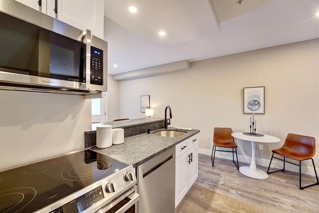 Foto del edificio - 621 Islington St