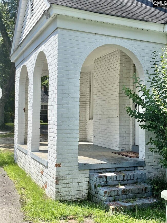 Building Photo - 2933 Oceola St