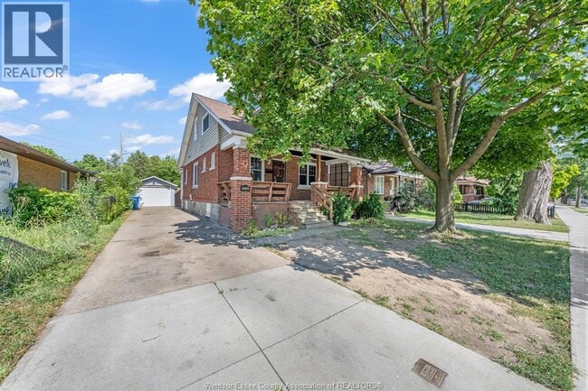Building Photo - 1356 Pillette Rd