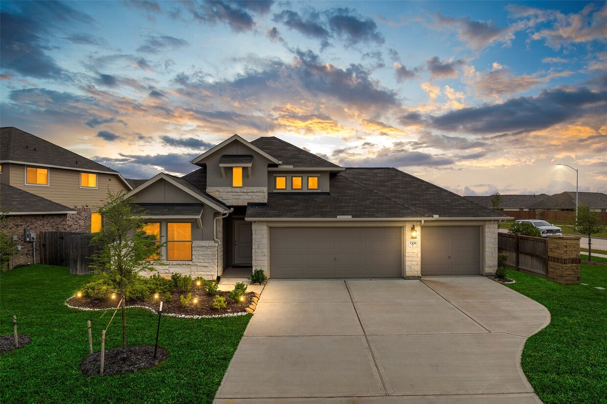 Foto principal - 3306 Old Ironwood Dr