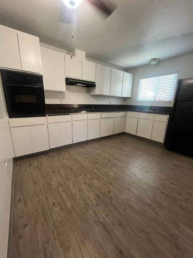 Kitchen - Sago Palms Apartments