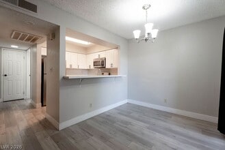 Building Photo - 1501 Living Desert Dr