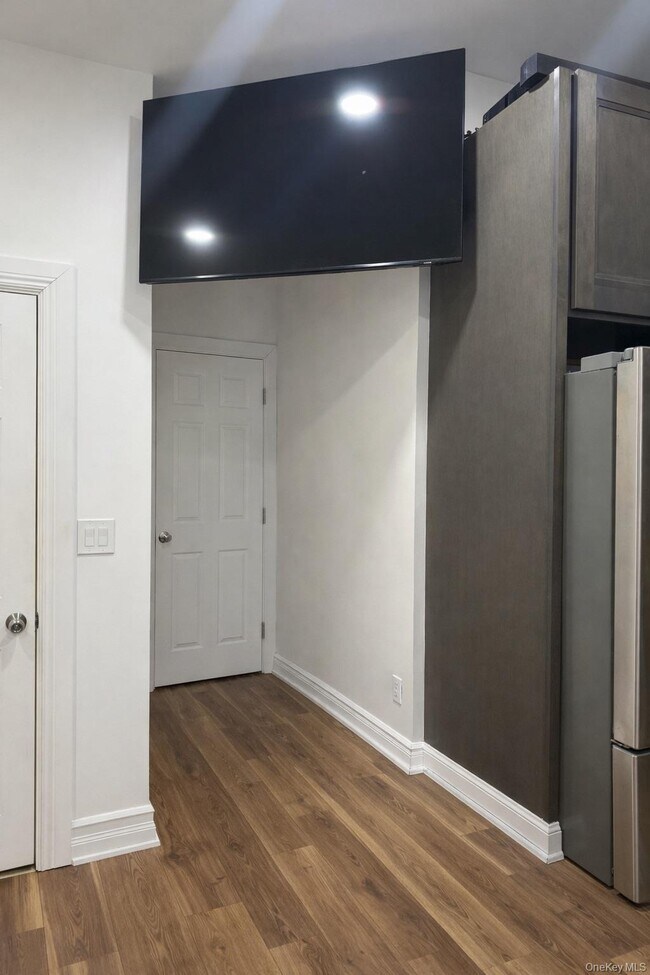 Foto del edificio - 2162 Pitkin Ave