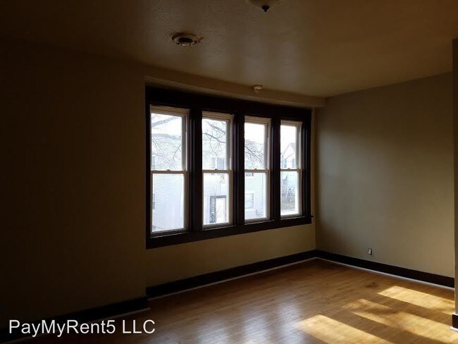 Foto del edificio - 2177 S 17th St