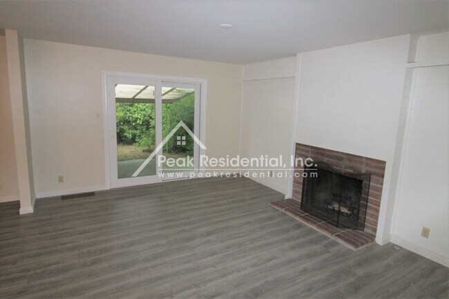 Building Photo - 3 br, 2 bath House - 4417 A Pkwy