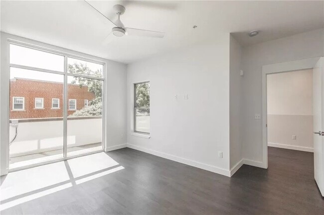 Master Bedroom - 435 NW 12th St