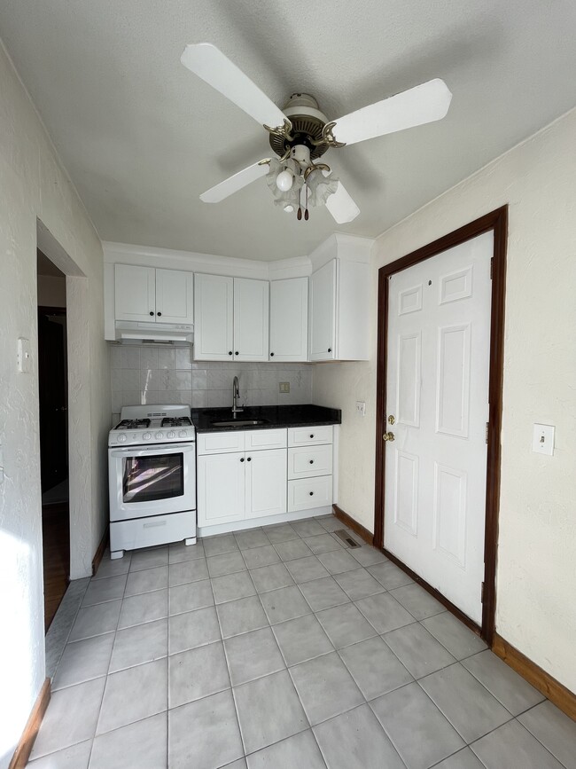 45 Kirtland St Unit 1B, Lynn, MA 01905 Apartments in Lynn, MA