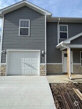 Building Photo - 112 E Forest Ave