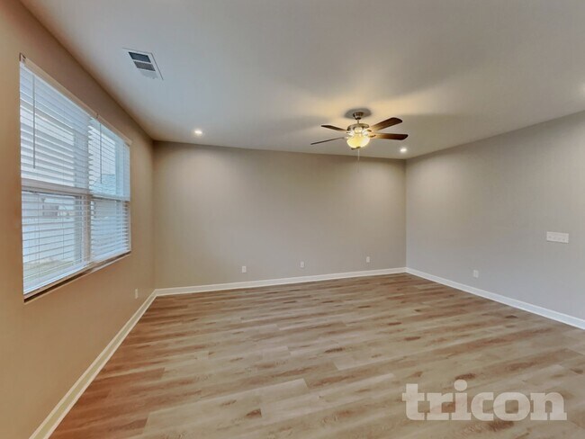 Foto del edificio - 4264 Socata Ct