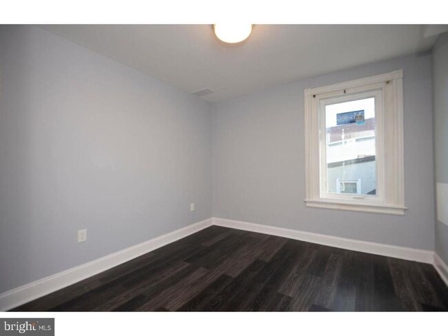 Building Photo - 217 W Lancaster Ave