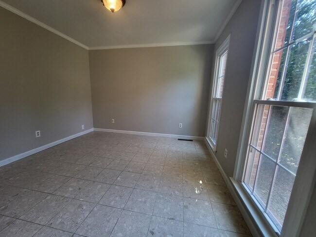 Foto del edificio - 417 Vincent Ct