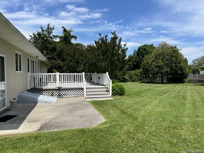 Foto del edificio - 215 Leon Rd