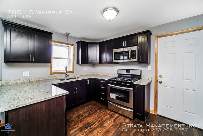 Building Photo - 7901 S Whipple St #1 - $1600/mo (3b/1b)