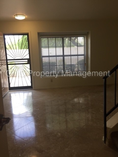 Foto del edificio - Great 2 Bed / 2.5 Bath Townhome!