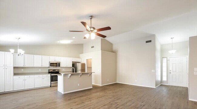 Building Photo - 8508 W Encanto Blvd