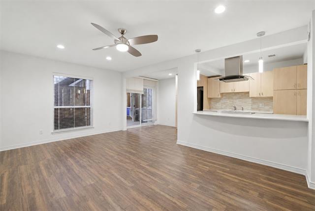 Foto del edificio - 15909 Stillwood St