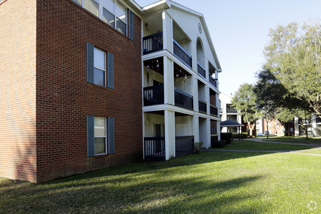 Foto del edificio - Hidden Oaks Apartments