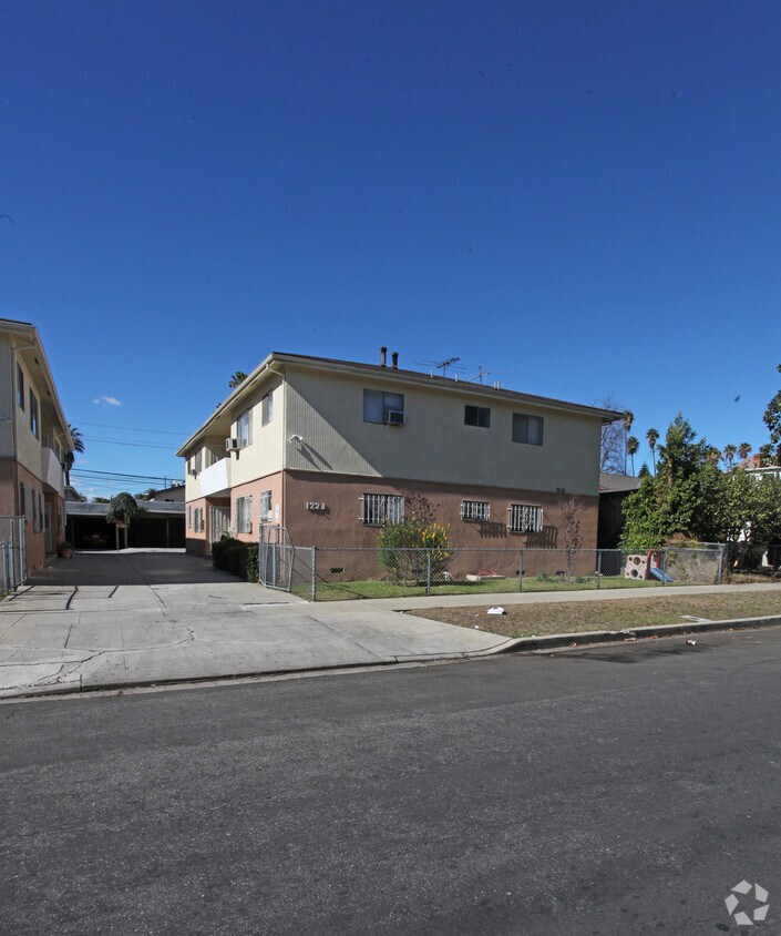 1233 N Hoover St Los Angeles, CA 90029 Alquileres en Los Angeles, CA