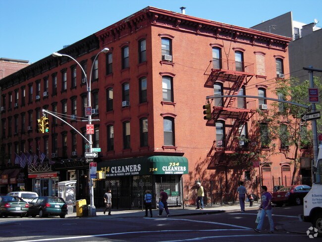 Foto del edificio - 459-481 W 50th St