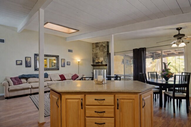 Building Photo - Spacious 4 Room (3 Bedrooms + Den) 2 Bath POOL HOUSE!! Right next to SDSU