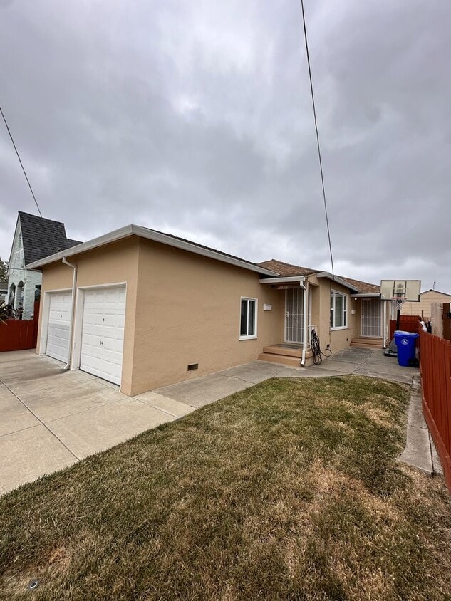 1453 155th Ave, San Leandro, CA 94578 Condo for Rent in San Leandro