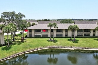 Building Photo - 18 Plantation Dr