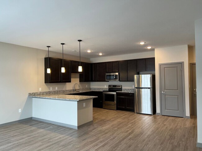 Interior Photo - 511 No. Broadway - LEB
