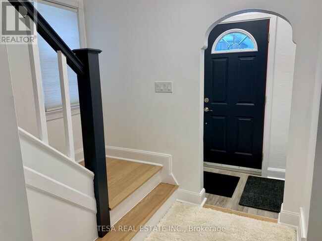 Building Photo - 15 Downing St