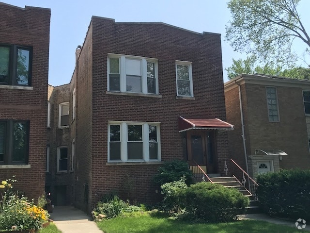 Building Photo - 4419 N Kildare Ave